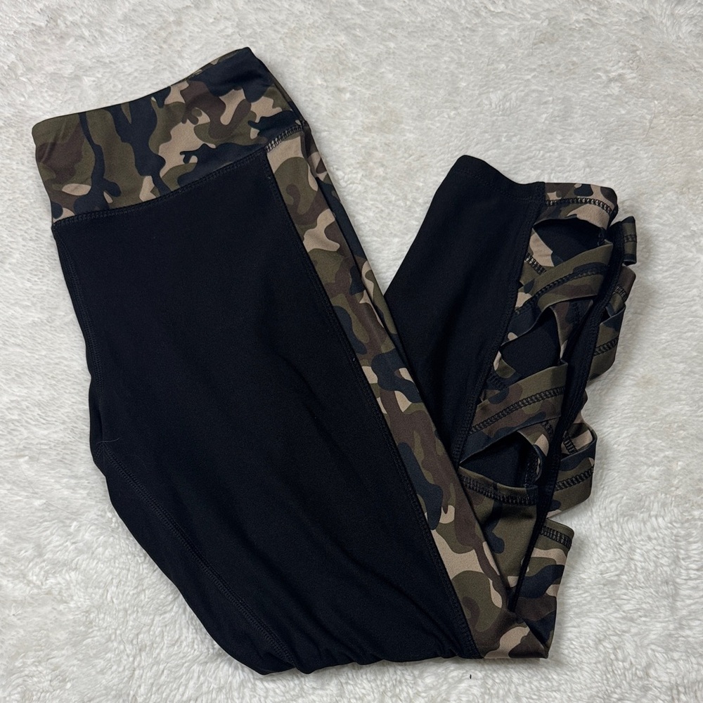 Women’s Camouflage‎ Black Leggings
